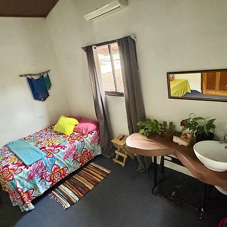 Cheap Hostel Quepos Buitenkant foto