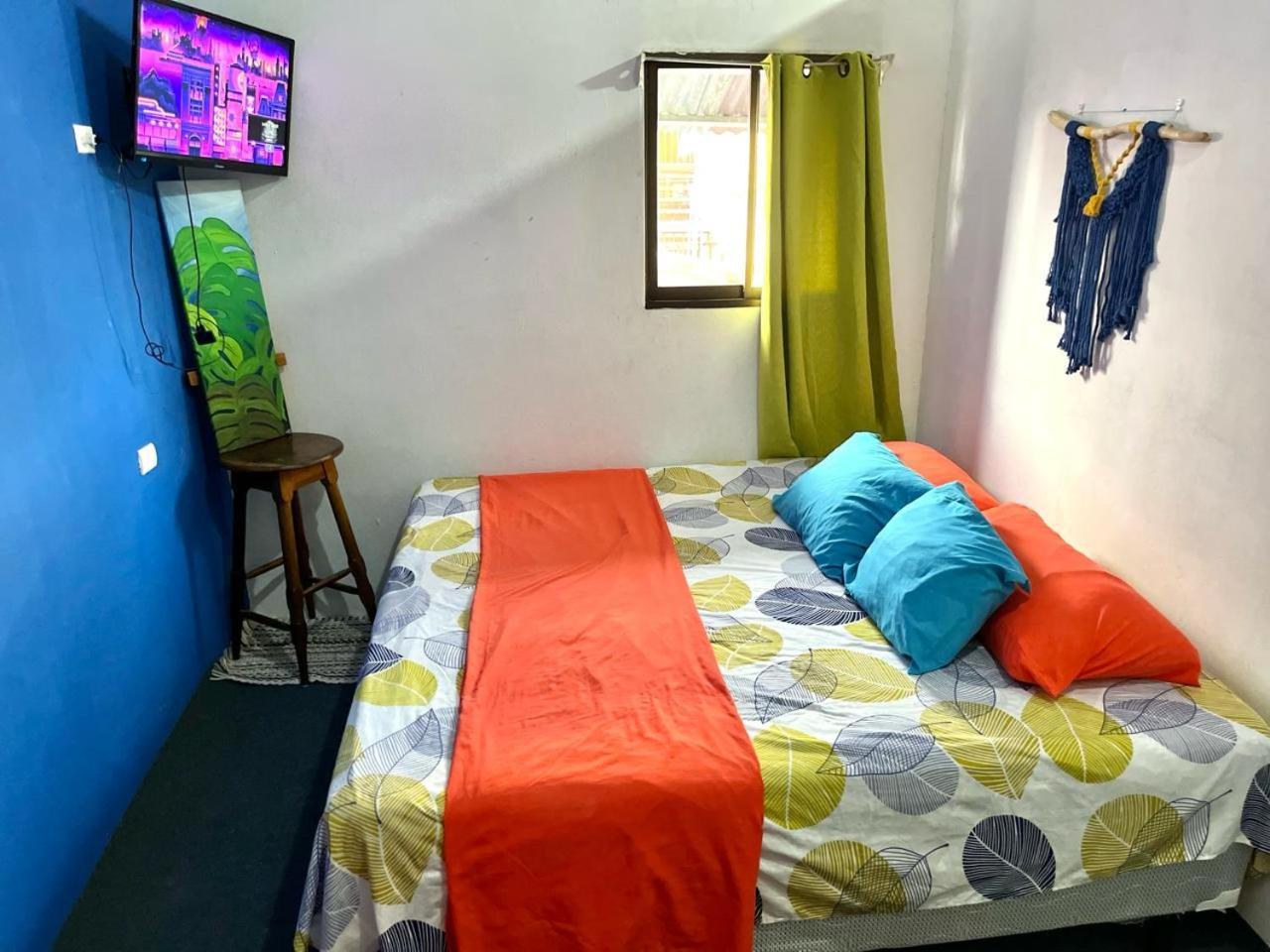 Cheap Hostel Quepos Buitenkant foto