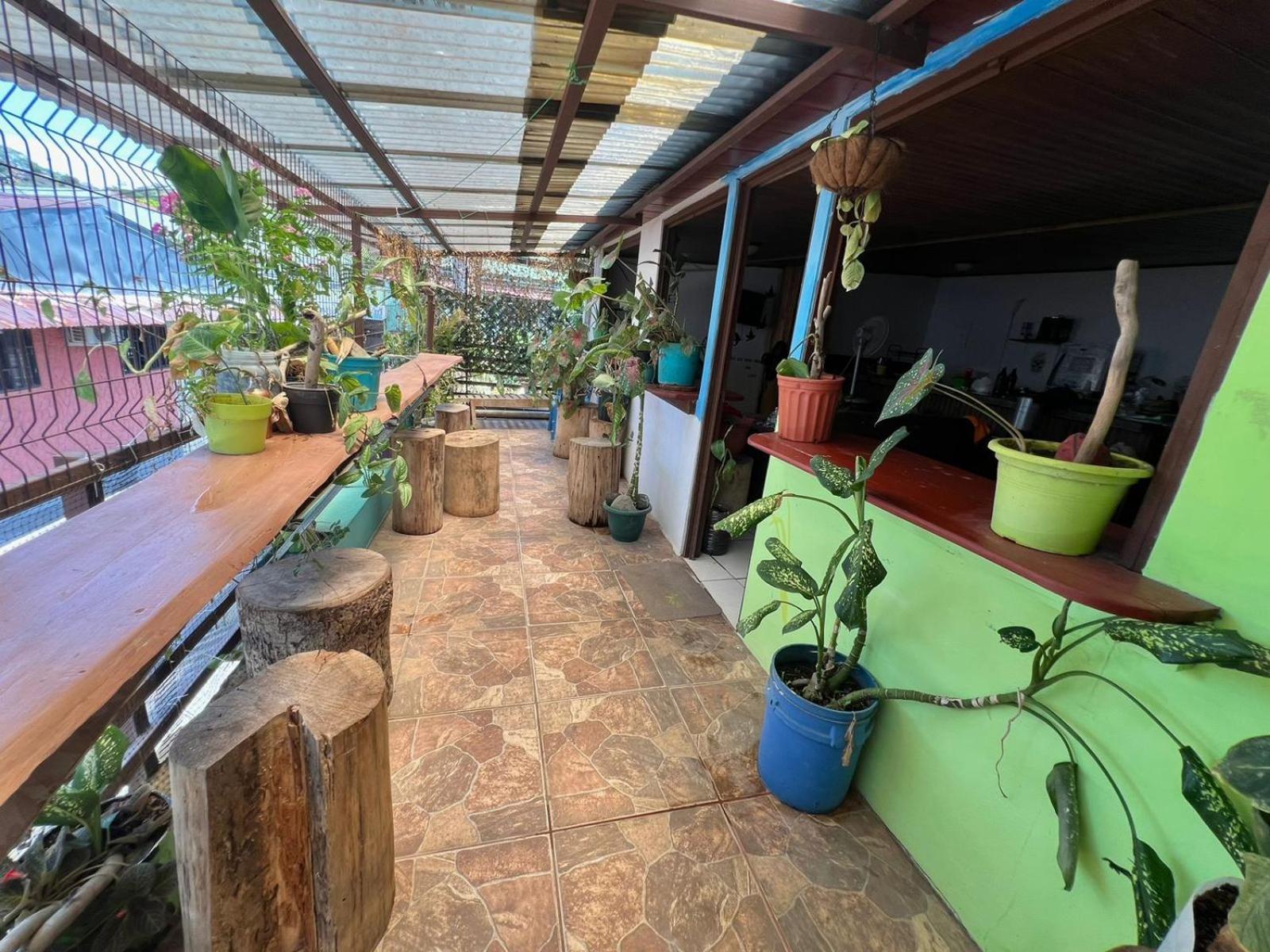 Cheap Hostel Quepos Buitenkant foto